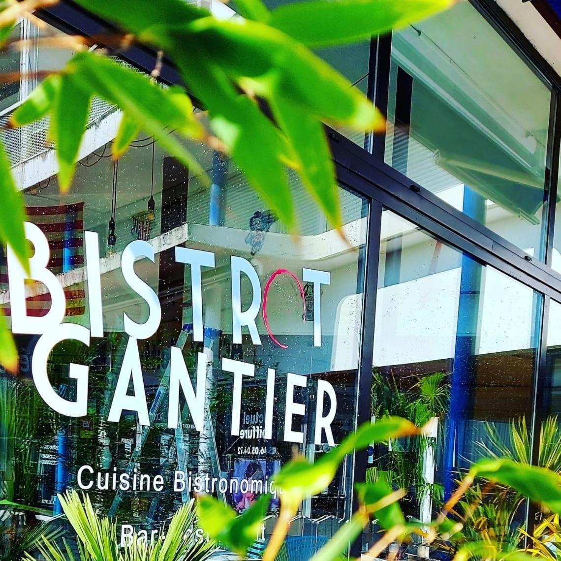 Hotel La Croisette & Restaurant Bistrot Gantier En Centre Ville Руайян Экстерьер фото